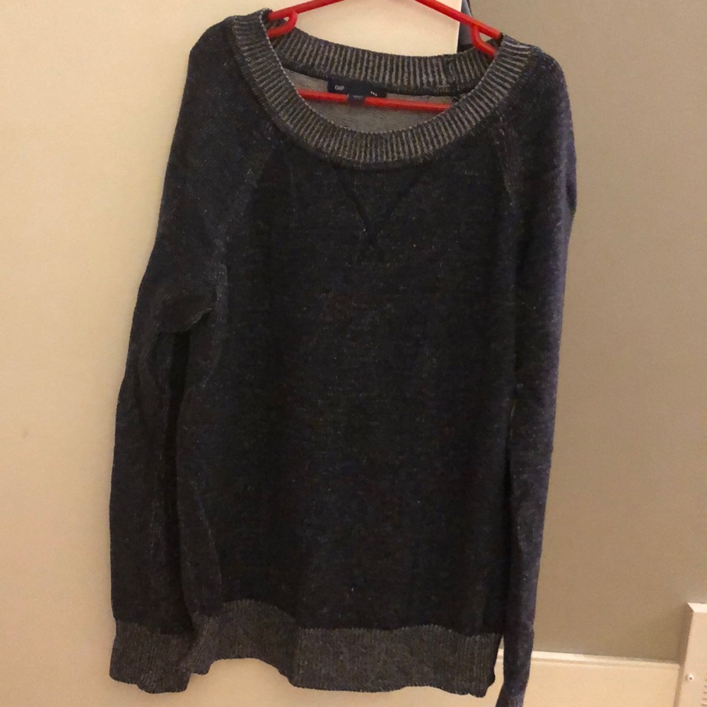 Gap sweater